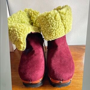 Burgundy suade clog  Boots with lime green Fleece Lining